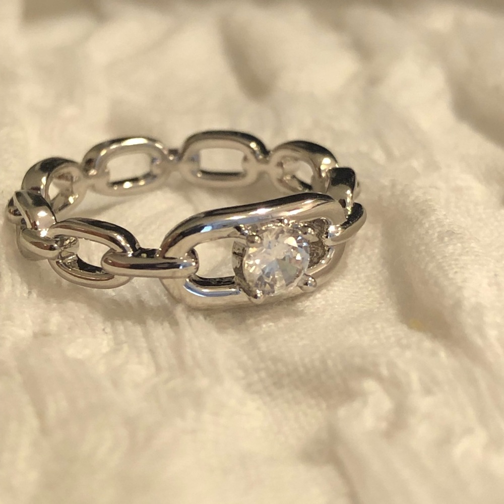 Silver Chain-Link Ring with CZ Gemstone